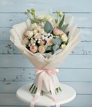 Букет цветов из:  Розы и Лизиантусы в Большие Колпаны