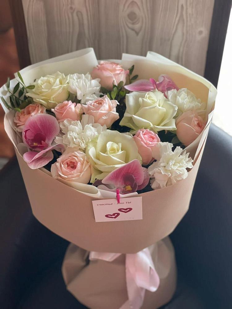 Букет цветов из: Орхидеи, Розы и Гвоздики в Большие Колпаны