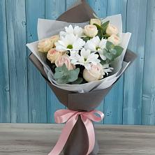 Букет цветов из:  Хризантемы и Розы в Большие Колпаны