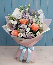 Букет цветов из:  Лизиантусы, Розы, Альстромерии и Гипсофила в Большие Колпаны