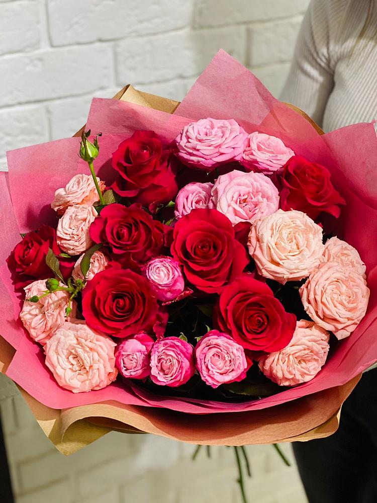 Букет цветов из: Розы в Большие Колпаны