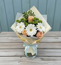 Букет цветов из:  Герберы, Розы и Хризантемы в Большие Колпаны