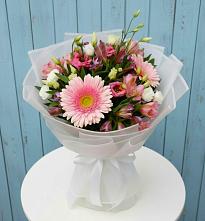 Букет цветов из:  Герберы, Альстромерии и Лизиантусы в Большие Колпаны